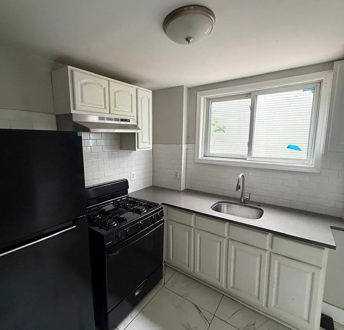2 bed, $1,695 — Photo 2