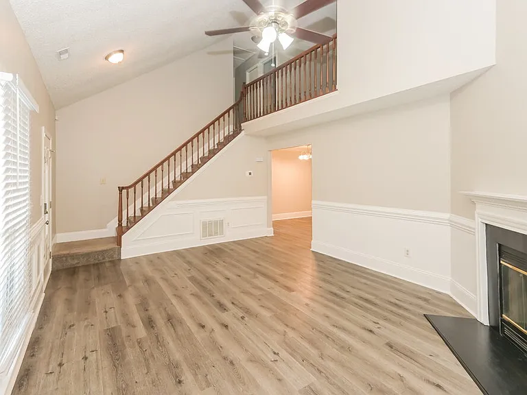 2108 David Earl Dr — Photo 7