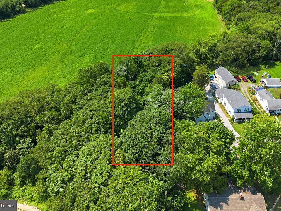 2nd image of 42 Townsend Ave