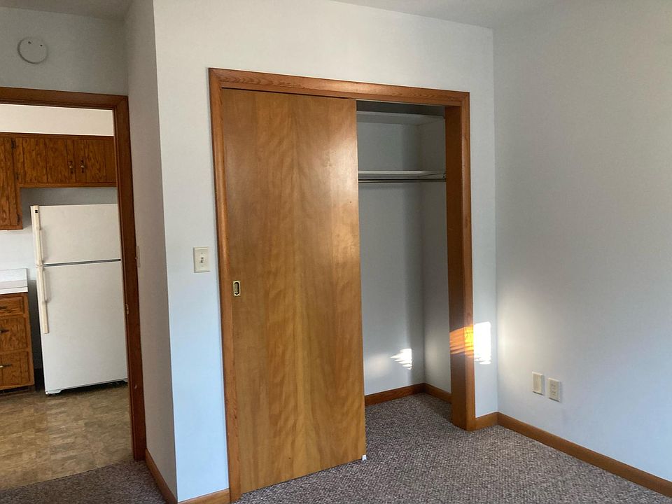 1257 Wauponsee St UNIT B, Morris, IL 60450 | Zillow