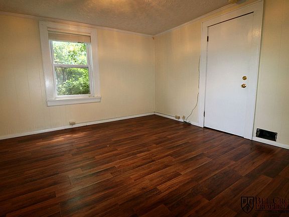 5th image of 305 Lyndhurst St APT B