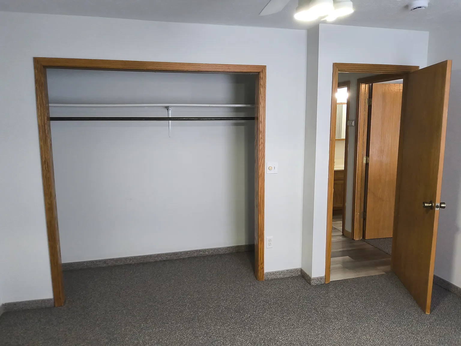 3 bed, 1.5 bath, 1250 sqft, $1,050 — Photo 3