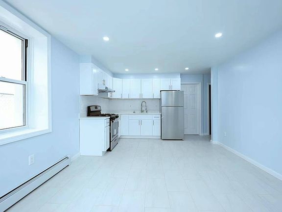 3rd image of 80 Hett Ave #1