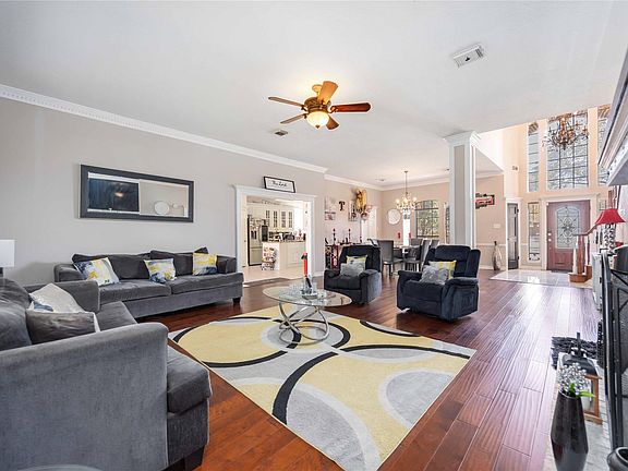 4th image of 19811 Pine Wind Dr