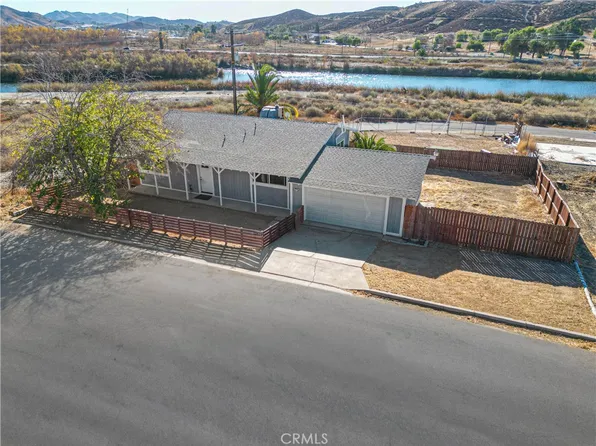 17501 Bromley Ave, Lake Elsinore, CA 92530