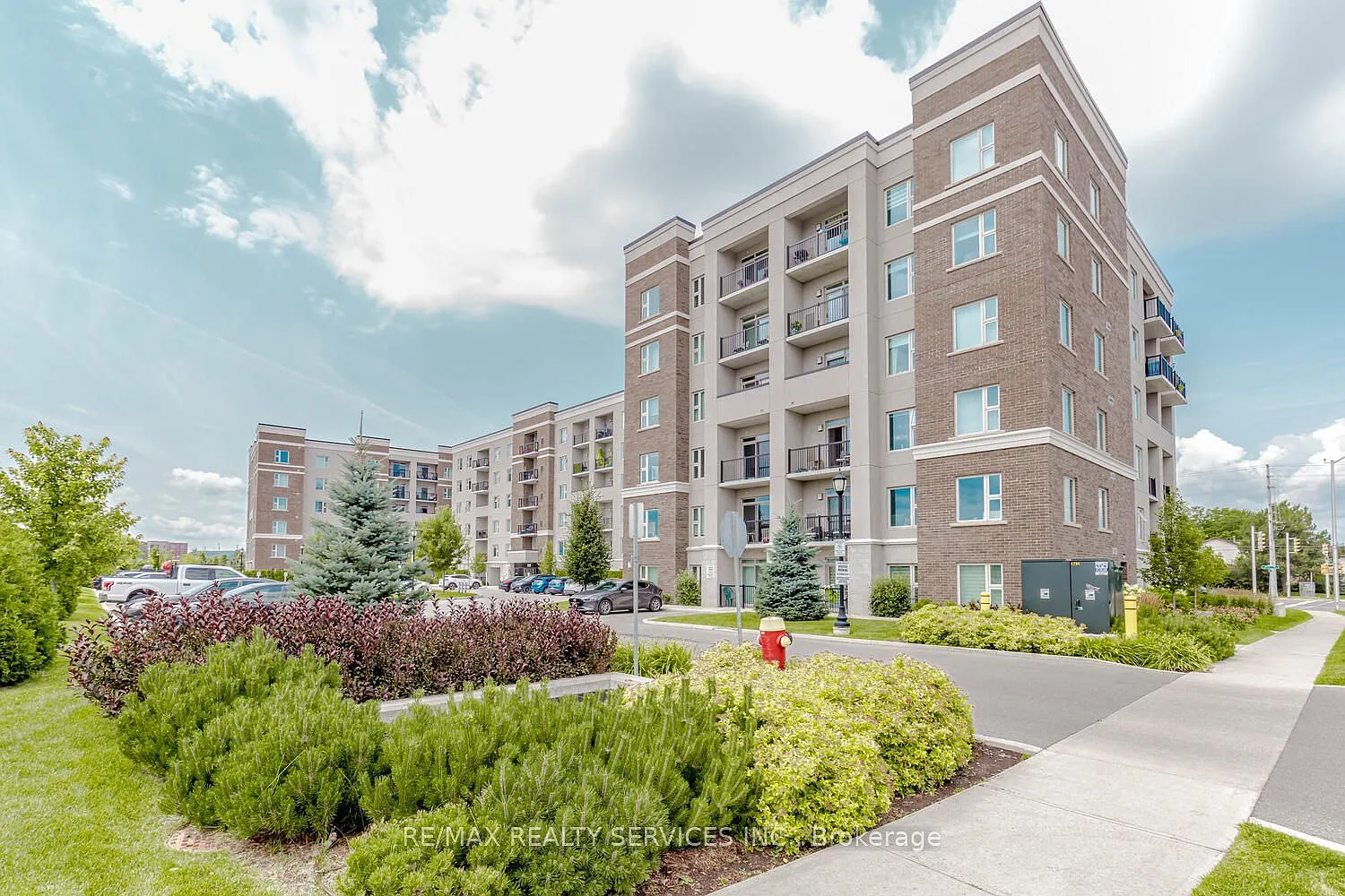 2 bed, $2,600 — Photo 1