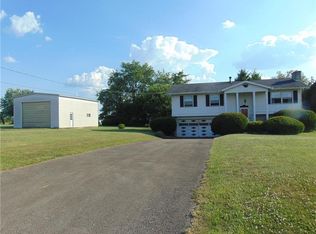 185 Rolling Hills Estate Rd, Uniontown, PA 15401