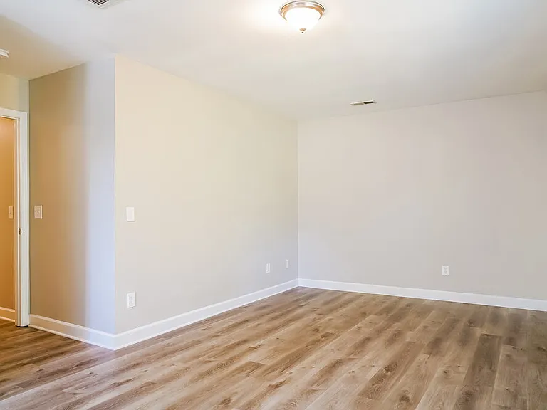983 Saint Catherines Dr — Photo 19