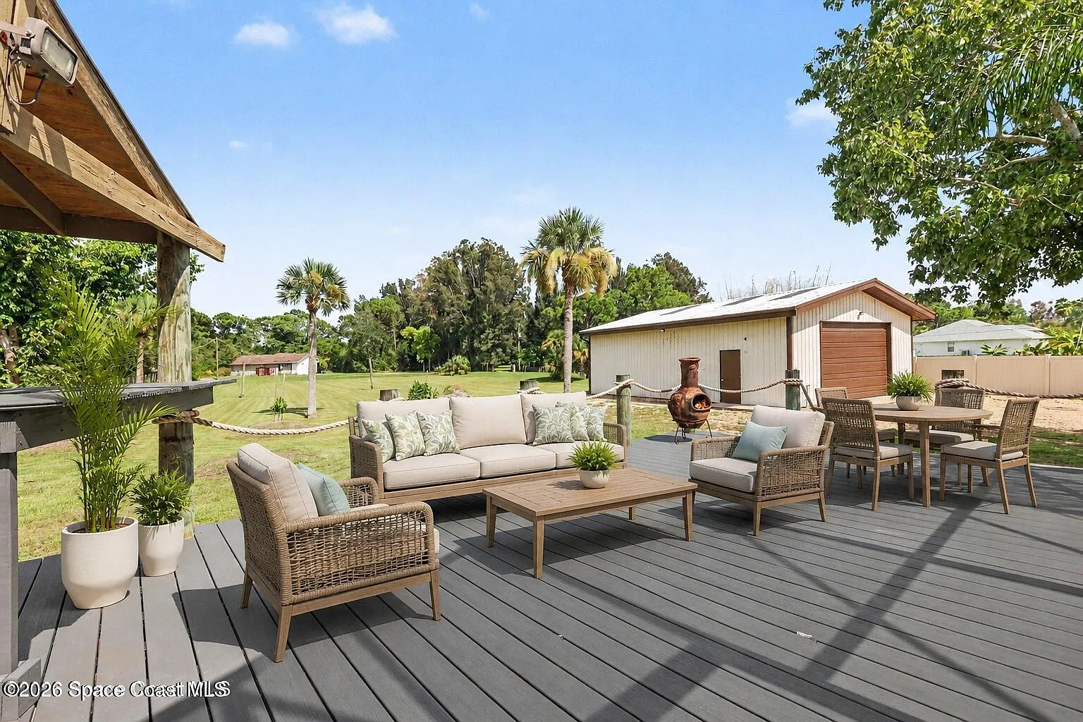 4 bed, 2.0 bath, 1832 sqft, $4,000 — Photo 3