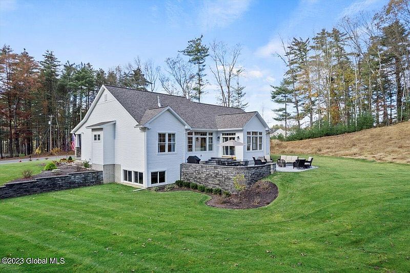 5th image of 91 Ingersoll Road