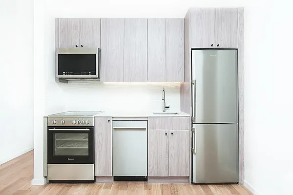 Rented by Bohemia Realty Group | media 13