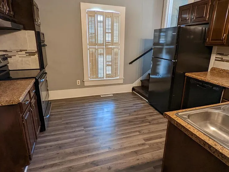 803 S Topeka Ave — Photo 2