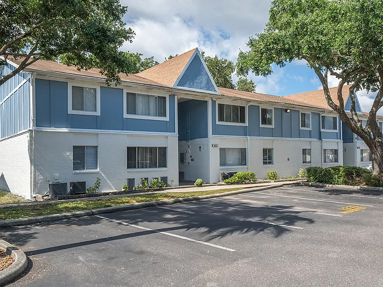 Captiva Club Apartments — Photo 32