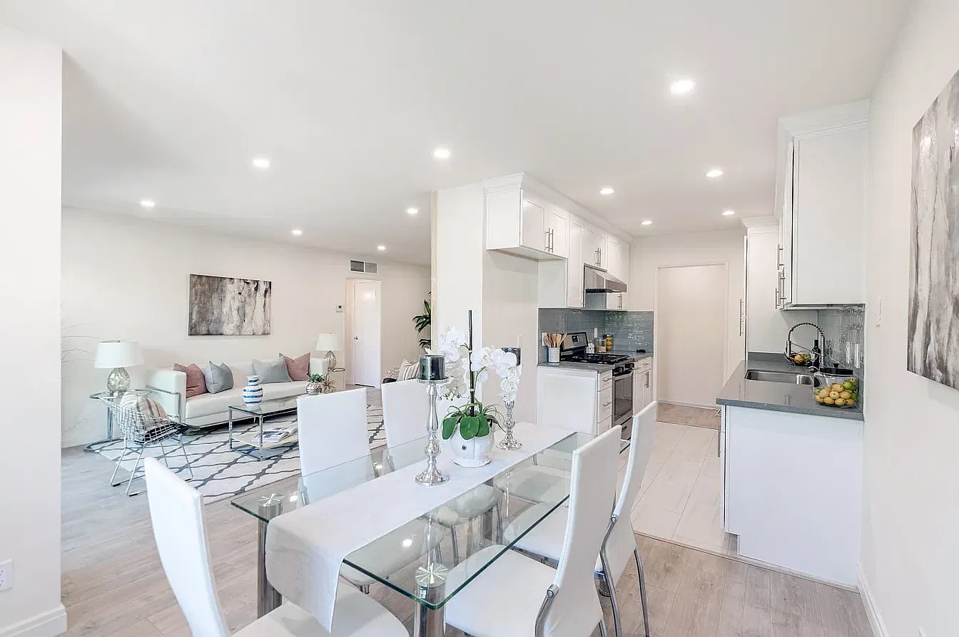 2 bed, 1094 sqft, $2,950 — Photo 3