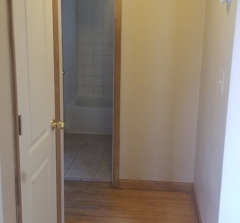 1st image of 2118 Kilburn Ave