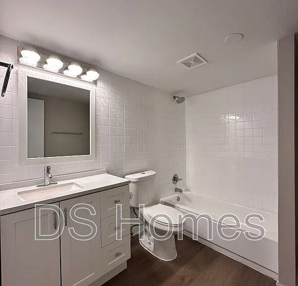 34 Elizabeth Ave — Photo 9