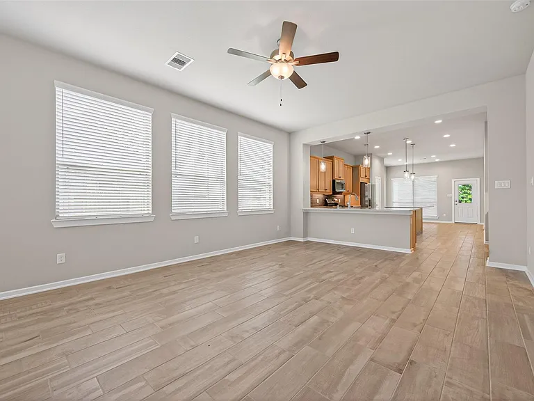 516 Shine Ct — Photo 10