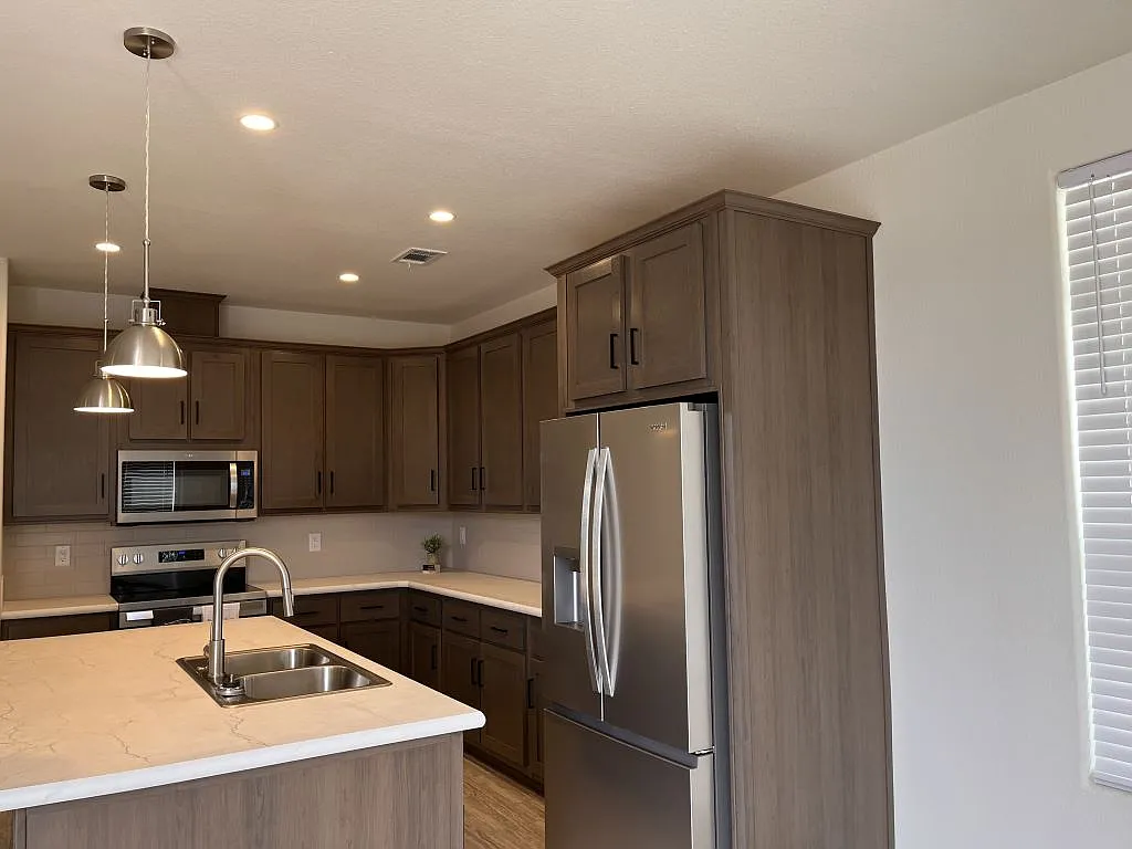 2 bed, 2.0 bath, 1286 sqft, $1,499 — Photo 3