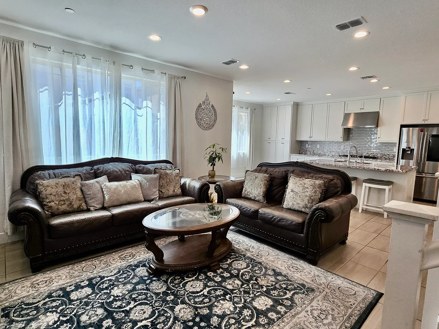 3 bed, 2.5 bath, 1778 sqft, $2,995 — Photo 3