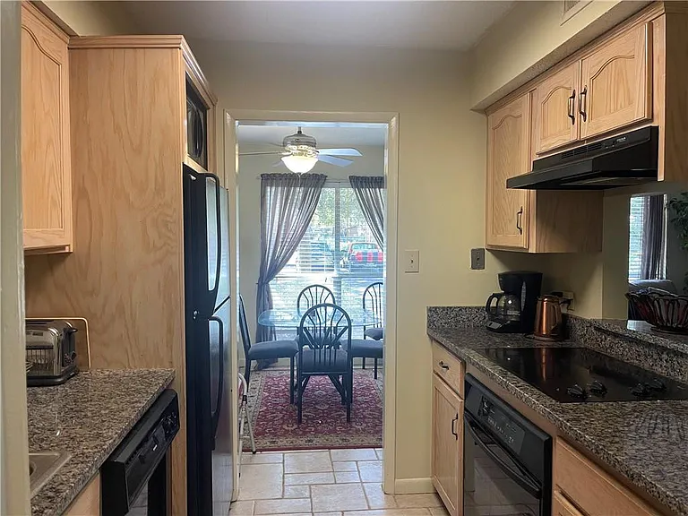 800 Mallery St #61 — Photo 8