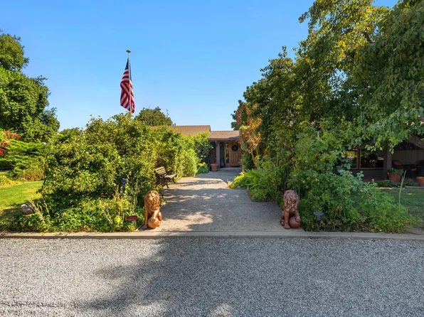 235 Hotchkiss Drive, Lemoore, CA 93245