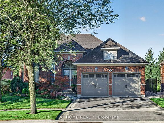2nd image of 8 Branthaven Ct
