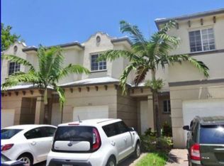 976 Abaco Ln, Riviera Beach, FL 33404