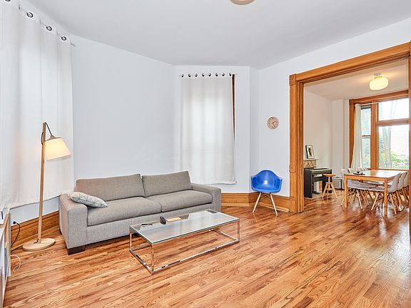 4th image of 1119 N Hoyne Ave #1