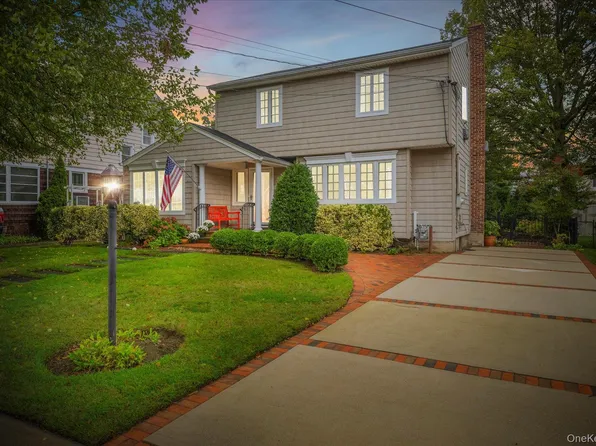 474 Windsor Place, Oceanside, NY 11572