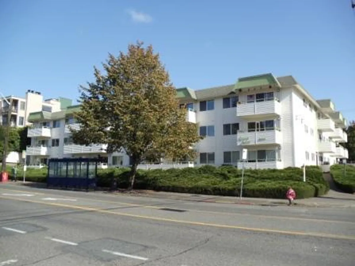 Building Photo - Green Acres Apartments