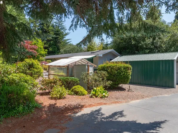1600 Rhododendron Dr Space 198, Florence, OR 97439