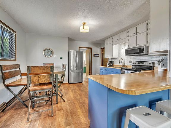 5th image of 24451 182nd St