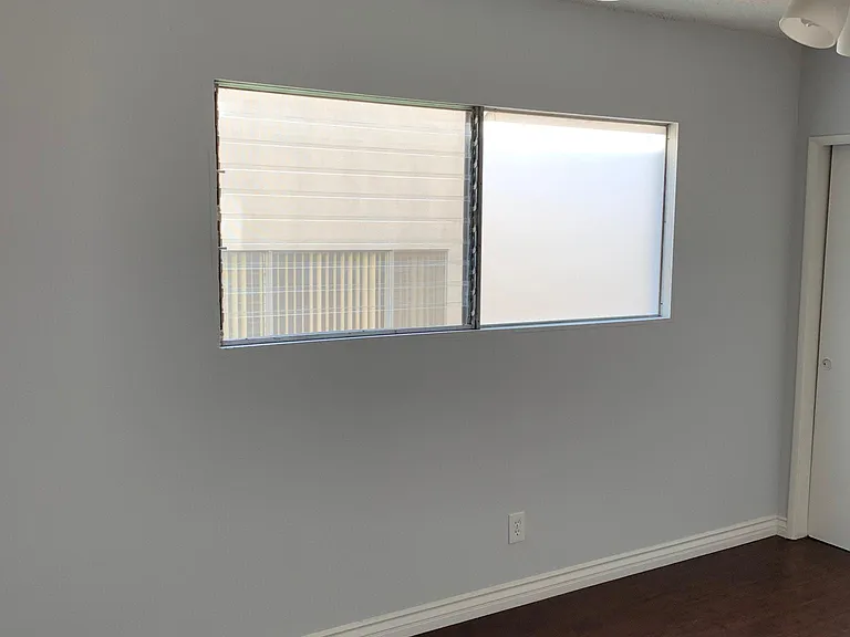 1035 N Edinburgh Ave #5 — Photo 3