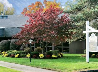 30 Nutmeg Ln APT 319, East Hartford, CT 06118