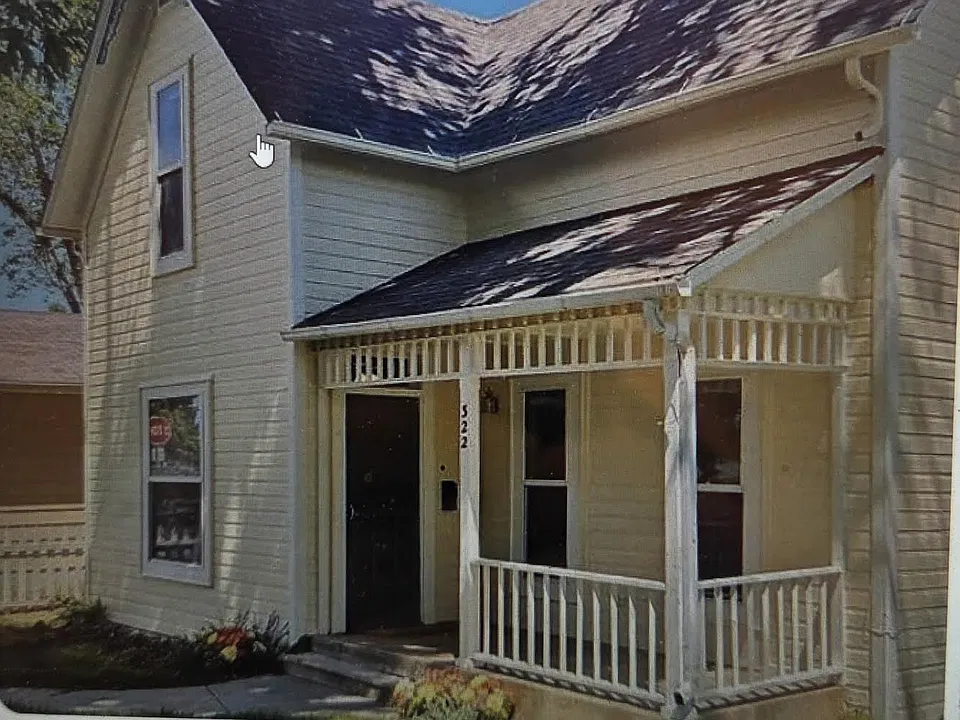 322 E Orchard St