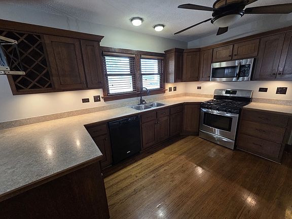 3rd image of 1205 Highland Ave