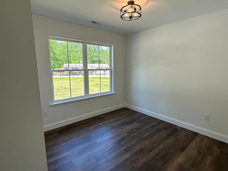 104 Lakeside Dr — Photo 14