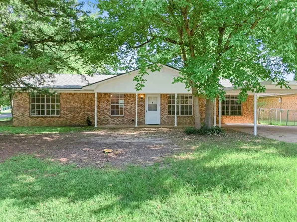 2812 Rampy Ave, Gladewater, TX 75647