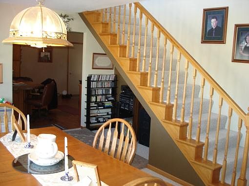 4th image of 402 Roosevelt St