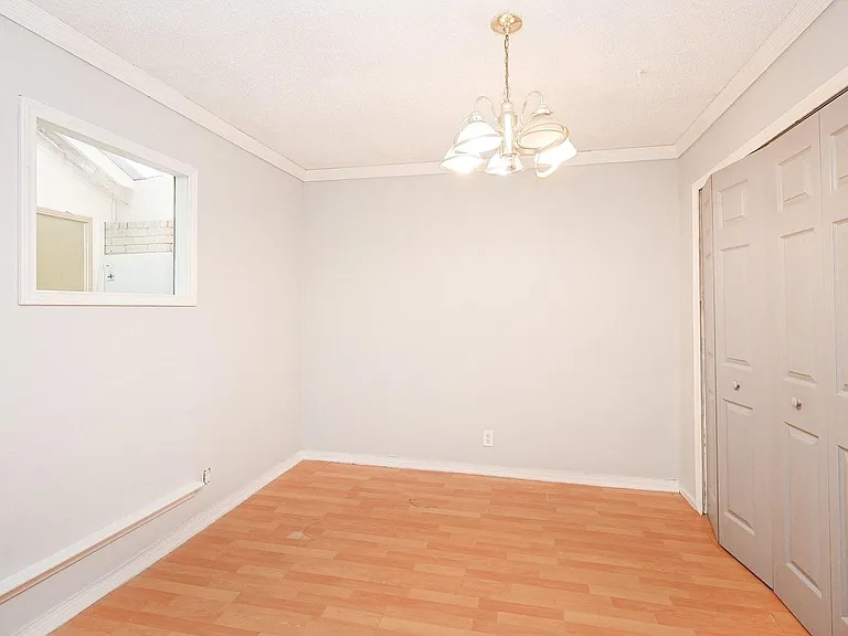 13102 Richmond Ave — Photo 10