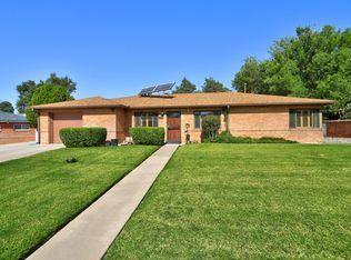 8515 Flower Pl NE, Albuquerque, NM 87112