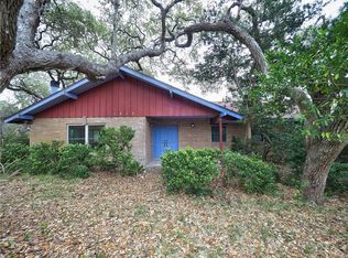 1613 S Saunders St, Aransas Pass, TX 78336
