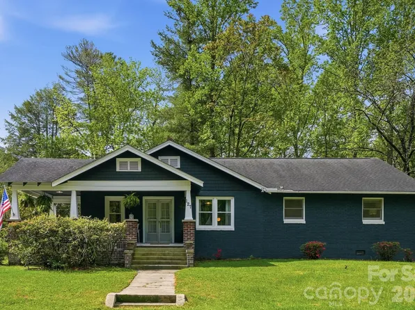 127 Erkwood Dr, Hendersonville, NC 28739