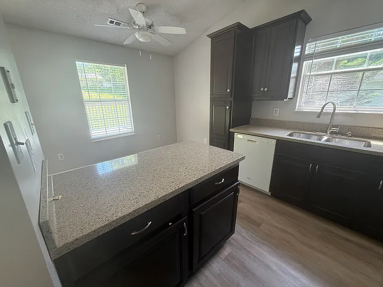 7662 Trey Oaks Ln — Photo 4