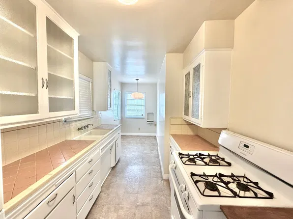 3009-3033 Kellogg Street, 3009-3033 Kellogg St #3027, San Diego, CA 92106