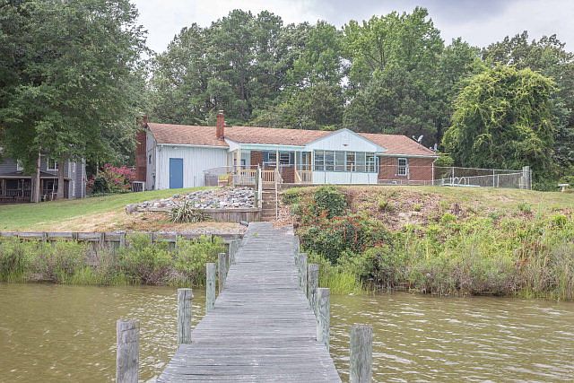 2nd image of 1820 Monroe Bay Cir