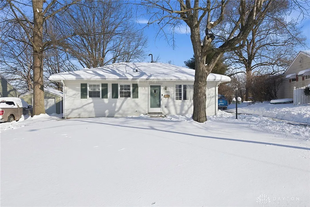 2817 Moorman Pl photo 1