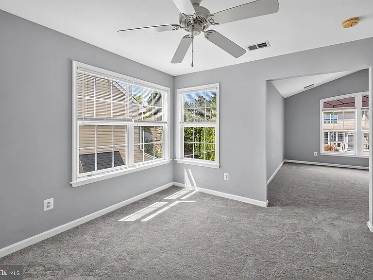 9036 Woodpecker Ct — Photo 55