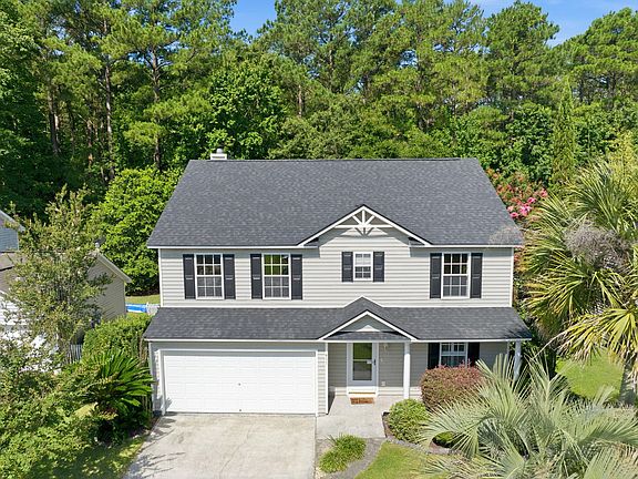 3rd image of 411 Aberdeen Cir
