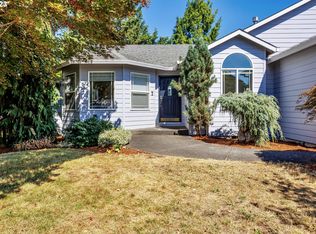 9437 NE Blue Heron Ct, Portland, OR 97211